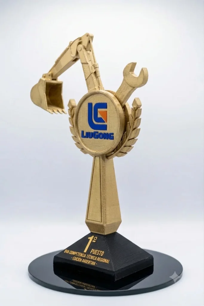 Trofeo corporativo LiuGong con excavadora dorada a medida